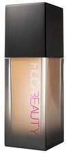 Huda Beauty FauxFilter Luminous Matte jumestuskreem, 530R Coffee Bean