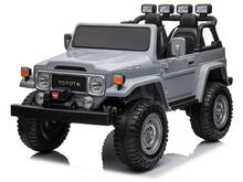 Kahene laste elektriauto Toyota Land Cruiser, hall