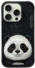 Telefoniümbris Nimmy Big Eyed Pet 2.0 Panda, Apple iPhone 16 Pro Max, must