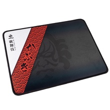 Hiirematt Traitors Kabuki, 255 x 355 mm, valge/must/punane