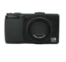 RICOH GR III