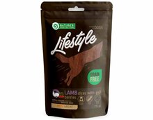 Maiused koertele Nature's Protection Lifestyle pehmed lambalihaga tükid goji marjadega, 75 g