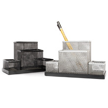 Pliiatsitops Forpus, must, 4 sektsiooni, perforeeritud metall, 15,3 x 10,3 x 10 cm