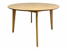 Söögilaud Actona Roxby, 120 x 120 x 76 cm, naturaalne/pruunikas, tammespoon