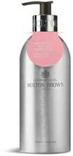 Vanni- ja dušigeel naistele Molton Brown Delicious Rhubarb & Rose Infinite Bottle, 400 ml