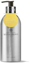 Vanni- ja dušigeel naistele Molton Brown Infinite Bottle Orange & Bergamot, 400 ml