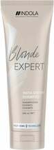 Šampoon heledatele juustele Indola Blonde Expert Insta Strong, 250 ml