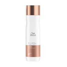 Taastav šampoon Wella Professionals Fusion Intensive Repair, 250 ml
