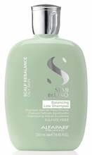 Tasakaalustav šampoon rasusele peanahale Alfaparf Milano Semi Di Lino Scalp Rebalance, 250 ml