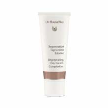 Taastav jumet ühtlustav päevakreem Dr. Hauschka Regenerating Day Cream Complexion, 40 ml