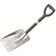 Kerge lumelabidas autosse Fiskars Snow Light 141020