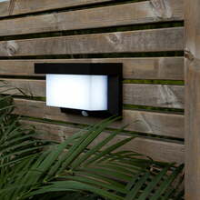 LED päikesepaneeliga seinavalgusti Star Trading Valla, 20 x 12 cm, must