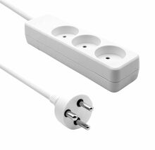 Pikendusjuhe MicroConnect, 3 pistikupesa, 5 m, valge
