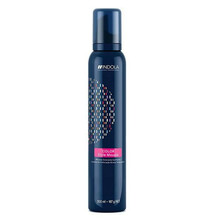 Värviv vormimisvaht Indola Color Style Mousse, Medium Blonde, 200 ml
