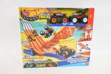 Mängusõiduk Hot Wheels Monster Trucks JFR07, 2in1