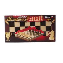 Male Magiera Champion, 35 x 35 cm