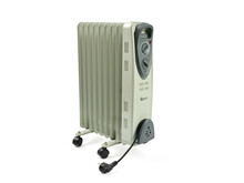 Õliradiaator GEKO G80553, 9 sektsiooni, 2000 W