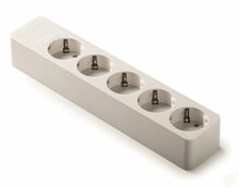 Pikendusjuhe 5 pistikupesaga FAMATEL FM2505, valge