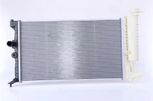Radiaator, mootorijahutus Nissens 61399A