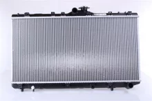 Radiaator, mootorijahutus Nissens 64746A