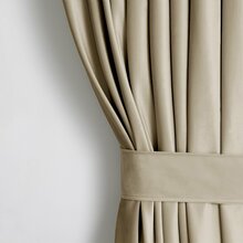 Pimendav kardin AmeliaHome Velvet, 140 x 270 cm, beež, rõngastega