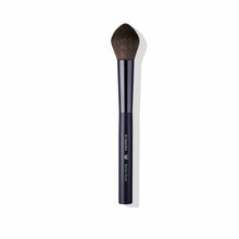 Põsepunapintsel Dr. Hauschka Blusher Brush, 1 tk