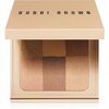 Valgustpeegeldav kompaktpuuder Bobbi Brown Nude Finish, Buff, 6,6 g